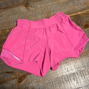 Lululemon bright pink lined hotty hot shorts 2.5” inseam size 6